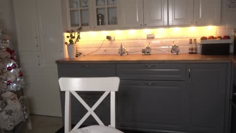 Victoria Maria online show from 12-04-24, 03:59