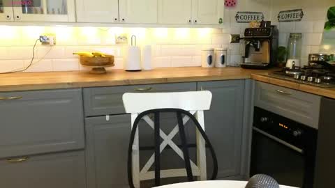 Victoria Maria online show from 04-25-26, 11:24