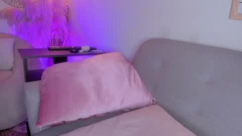 Sara  online show from 02-05-25, 09:50