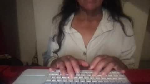 Snapshot of whisperingfire chatting on 10-20-25, 05:35 Mel online show from 10-20-25, 05:35