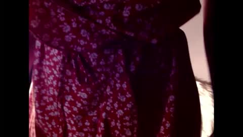 Snapshot of whisperingfire chatting on 11-10-25, 06:56 Mel online show from 11-10-25, 06:56