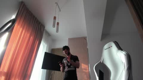 Michael online show from 04-25-26, 03:31