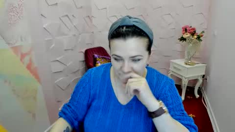 white__queen_ online show from 06-04-26, 07:47
