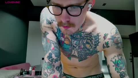 Max online show from 12-15-25, 03:44