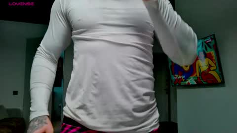 Snapshot of white_king999 chatting on 04-19-26, 12:37 Max online show from 04-19-26, 12:37
