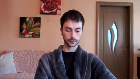 Tom online show from 09-27-25, 01:38