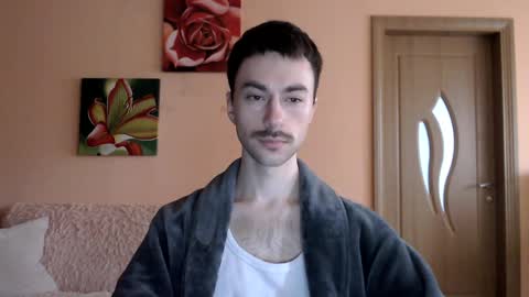 Tom online show from 04-10-26, 10:53