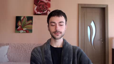 Tom online show from 04-25-26, 01:36