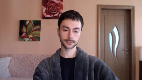 Tom online show from 04-25-26, 01:41