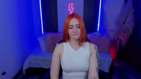 Snapshot of whiteatenea chatting on 11-12-25, 06:25 whiteatenea online show from 11-12-25, 06:25