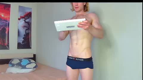 whitebars22 online show from 07-17-26, 05:36
