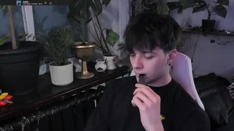 Gus online show from 01-24-25, 06:14