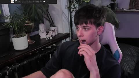 Gus online show from 03-05-25, 08:32