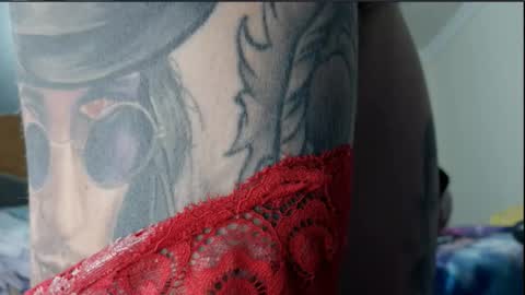 Snapshot of whitepearl93 chatting on 03-08-26, 02:04 Paula online show from 03-08-26, 02:04