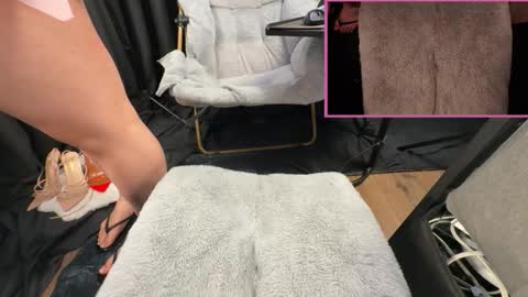 whiteporsche online show from 01-05-26, 08:34