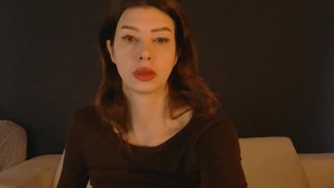 White Queen online show from 01-10-26, 09:00