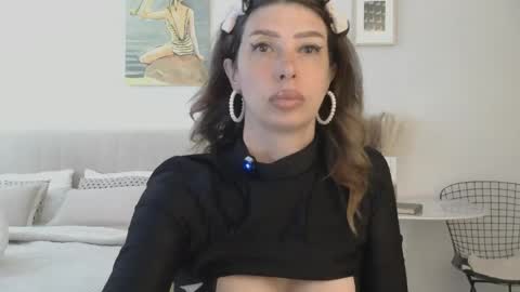 White Queen online show from 06-09-26, 03:07