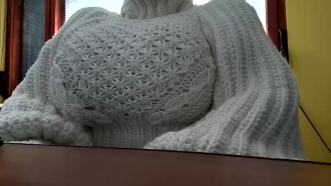 whitesweater online show from 10-29-25, 08:16