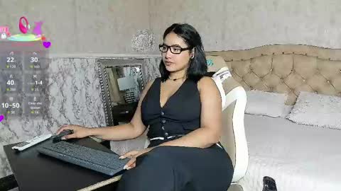 Whitney  online show from 04-26-26, 07:22