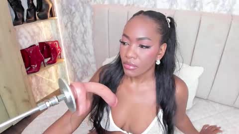 whitneyyfox online show from 09-25-25, 12:25