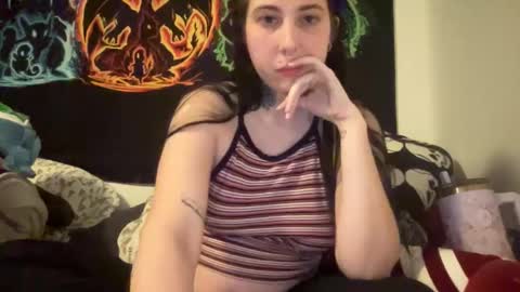 Snapshot of whitnkat chatting on 11-17-25, 02:17 Wh1t Ky online show from 11-17-25, 02:17