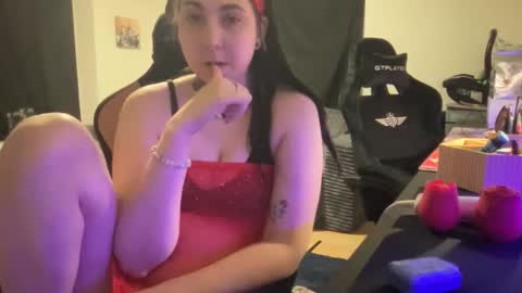Snapshot of whitnkat chatting on 04-16-26, 07:53 Wh1t Ky online show from 04-16-26, 07:53