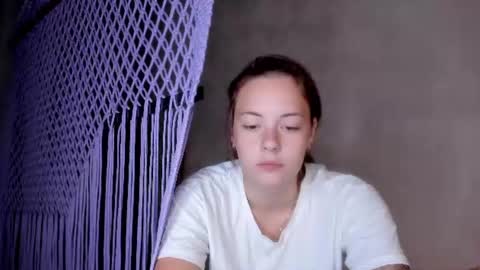 Veronica online show from 06-18-26, 08:57