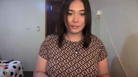 Snapshot of wickedwillowxxx chatting on 05-14-26, 05:31 Minna online show from 05-14-26, 05:31