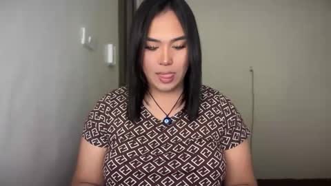 Snapshot of wickedwillowxxx chatting on 05-17-26, 05:42 Minna online show from 05-17-26, 05:42