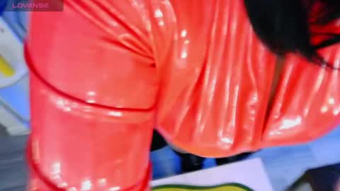 Snapshot of wickedxqueen chatting on 04-05-26, 09:12 Laura online show from 04-05-26, 09:12