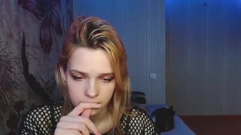 Victoria online show from 03-10-26, 08:36