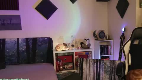 Snapshot of widthofapeach chatting on 11-08-25, 05:40 Gretchen Jimmy online show from 11-08-25, 05:40