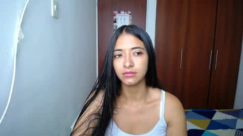 Snapshot of wifhot chatting on 05-25-26, 12:44 Ilauren online show from 05-25-26, 12:44