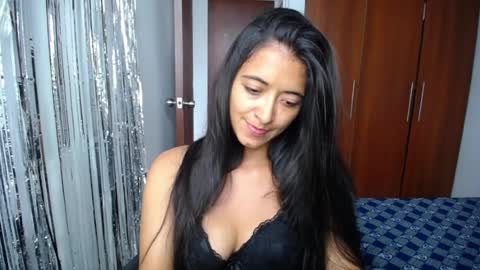 Snapshot of wifhot chatting on 06-11-26, 12:47 Ilauren online show from 06-11-26, 12:47