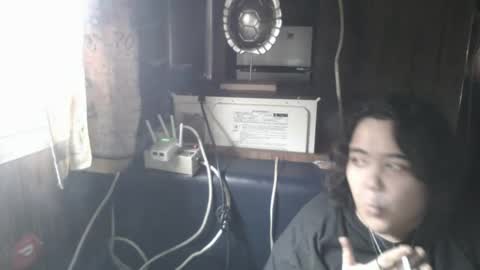 Snapshot of wigper chatting on 12-22-25, 09:12 wigper online show from 12-22-25, 09:12