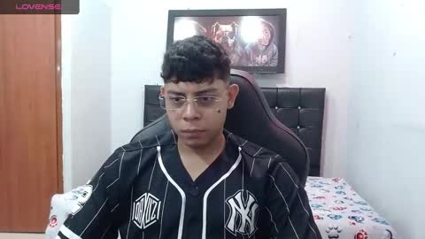 wiilliam online show from 02-08-25, 03:42