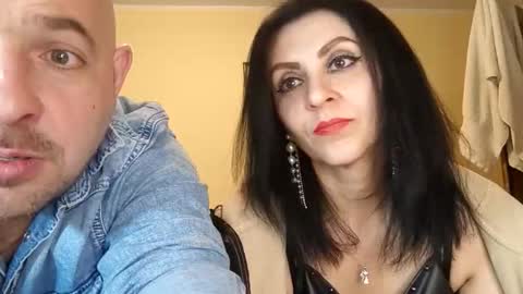 Snapshot of wikibitch chatting on 11-08-25, 12:22 WikiBitch online show from 11-08-25, 12:22