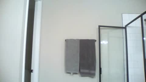 Snapshot of wil1565 chatting on 11-19-25, 03:06 wil1565 online show from 11-19-25, 03:06