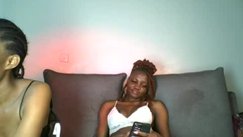 Snapshot of wild_flowerrr chatting on 07-22-26, 11:57 wifey online show from 07-22-26, 11:57