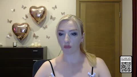 Snapshot of wild_silk_desire chatting on 05-27-26, 02:47 Alina online show from 05-27-26, 02:47