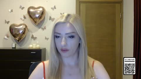 Snapshot of wild_silk_desire chatting on 06-05-26, 03:18 Alina online show from 06-05-26, 03:18