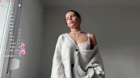 Mia online show from 03-07-26, 03:09