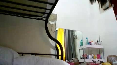 WildChick online show from 03-26-26, 05:57