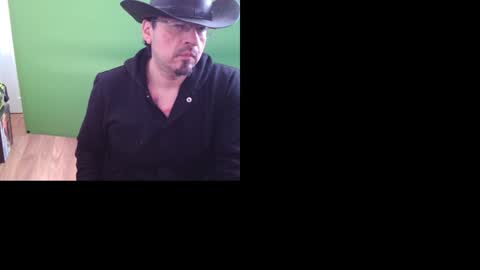 Snapshot of wildealexyz chatting on 12-05-24, 05:06 WildeAlex online show from 12-05-24, 05:06