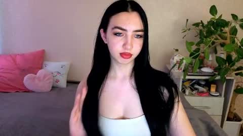 Snapshot of wildkittenx_ chatting on 07-03-26, 04:08 Alena online show from 07-03-26, 04:08