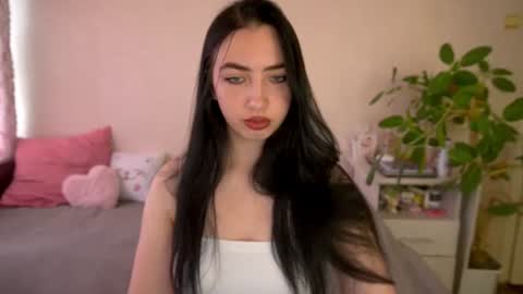 Snapshot of wildkittenx_ chatting on 07-19-26, 04:38 Alena online show from 07-19-26, 04:38