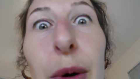 WildRose L - check my Pinned tweet if you dont see me online within 5 minutes after Ive sent email notifications online show from 11-27-25, 11:18