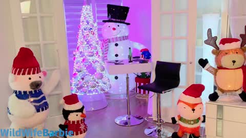 Snapshot of wildwifebarbie chatting on 12-10-24, 04:06 Angelica 49 online show from 12-10-24, 04:06