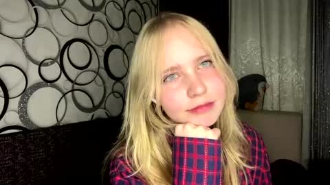 Snapshot of wilhelminafraker chatting on 06-01-26, 12:18 Anny online show from 06-01-26, 12:18