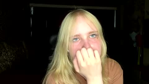 Snapshot of wilhelminafraker chatting on 06-05-26, 10:21 Anny online show from 06-05-26, 10:21